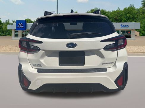Used 2024 Subaru Crosstrek 2.0i Premium AWD/4WD image 4