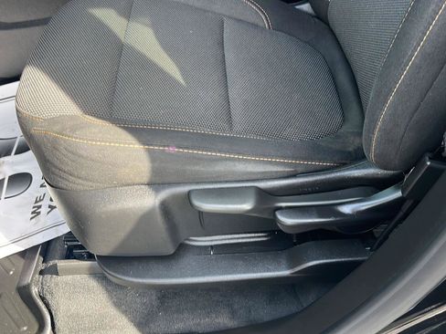 Used 2021 Chevrolet Traverse LS image 20