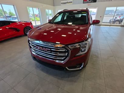 Used 2022 GMC Terrain SLE w/ Driver Convenience Package