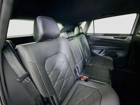Used 2024 Volkswagen Atlas Cross Sport SE FWD image 28