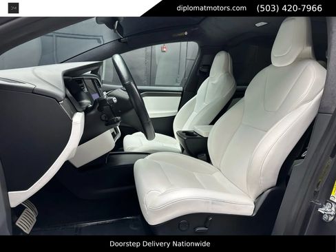 Used 2019 Tesla Model X Performance image 18
