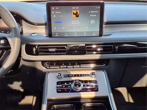 Used 2020 Lincoln Aviator Reserve w/ Elements Package Plus RWD image 16