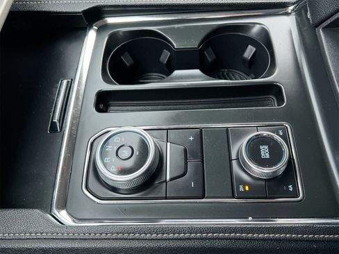 Used 2023 Ford Expedition Max XLT image 31