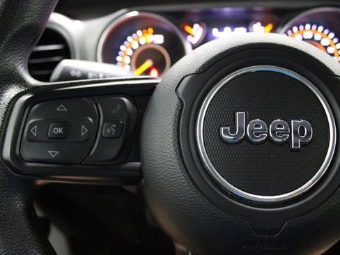 Used 2022 Jeep Wrangler Unlimited Sport image 23