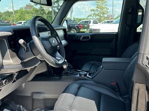 New 2025 Ford Bronco Badlands image 12