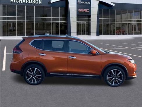 Used 2020 Nissan Rogue SL w/ Premium Package image 7