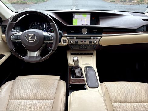 Used 2018 Lexus ES 350 image 4