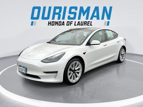 Used 2021 Tesla Model 3 Standard Range Plus image 1