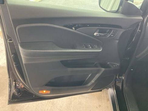 Used 2021 Honda Passport Touring image 5