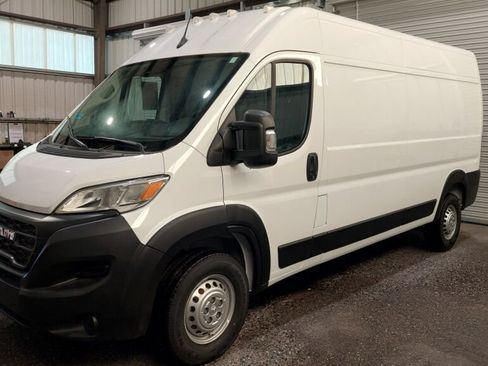 Used 2025 RAM ProMaster 2500 FWD image 2