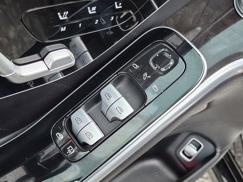 Used 2023 Mercedes-Benz S 580 4MATIC Sedan w/ Warmth & Comfort Package image 18