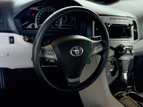 Used 2011 Toyota Venza AWD image 30