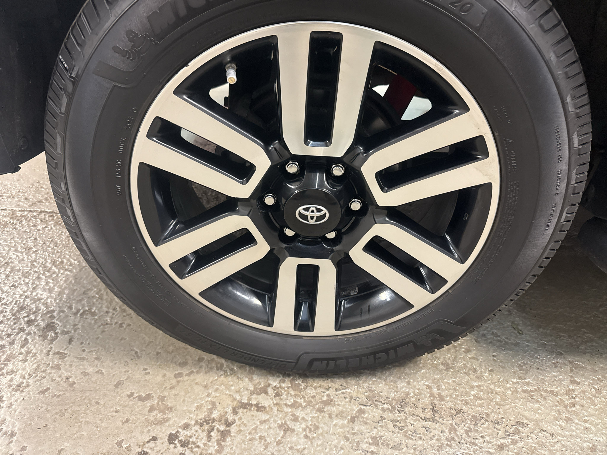 Used 2016 Toyota 4Runner Limited AWD/4WD image 29