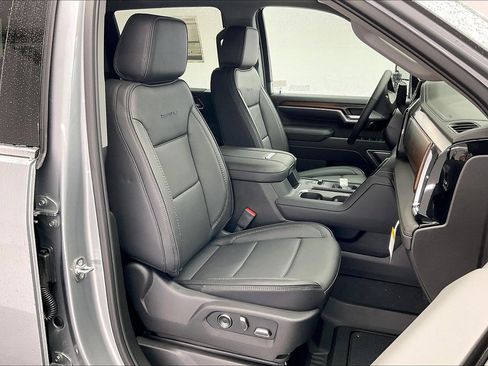 New 2026 GMC Sierra 2500 Denali w/ Denali Reserve Package image 9