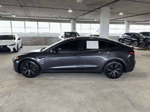 Used 2024 Tesla Model 3 Standard Range RWD image 5