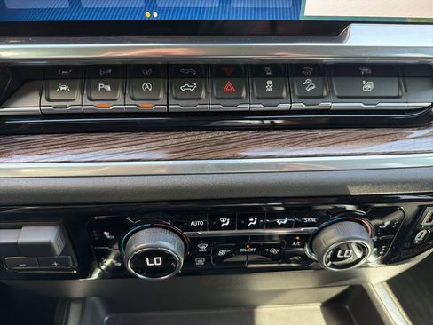Used 2025 Chevrolet Silverado 1500 RST w/ Texas Edition Plus AWD/4WD image 86