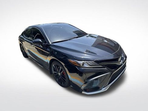 Used 2023 Toyota Camry XSE w/ Cold Weather Package FWD image 9