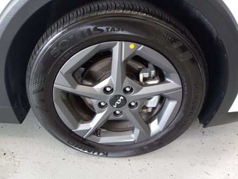 Used 2025 Kia K4 FWD image 4