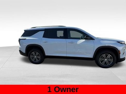 Used 2026 Chevrolet Traverse LT w/ Driver Confidence Package FWD image 9