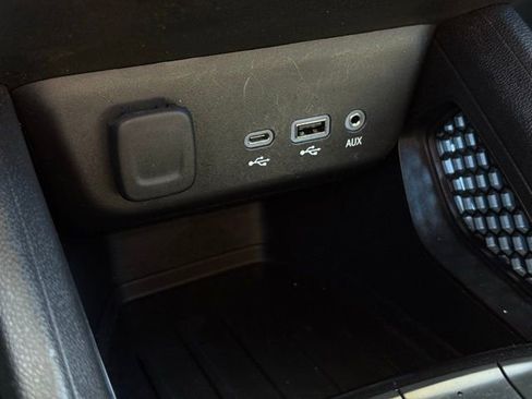 Used 2021 Chevrolet TrailBlazer LT w/ Convenience Package image 28