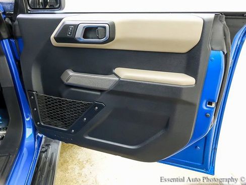 Used 2022 Ford Bronco Wildtrak image 24