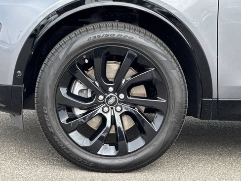 Certified 2025 Land Rover Discovery Sport Dynamic SE AWD/4WD image 33