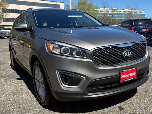 Used 2017 Kia Sorento FWD image 13