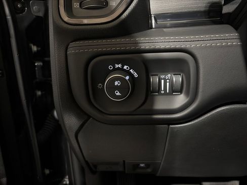 Used 2023 RAM 3500 Limited image 14