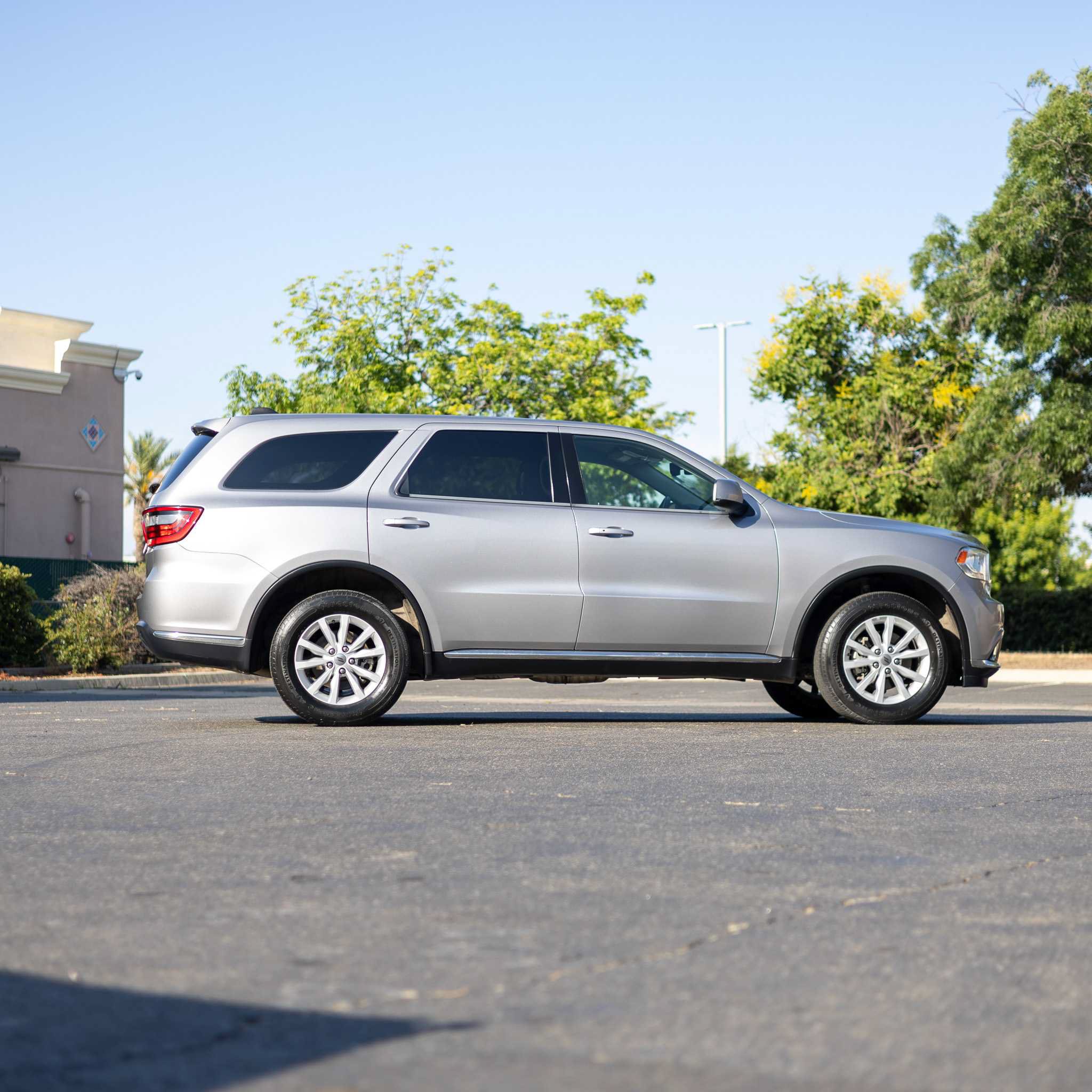 Used 2020 Dodge Durango SXT w/ 3rd Row Seating Group AWD/4WD image 8