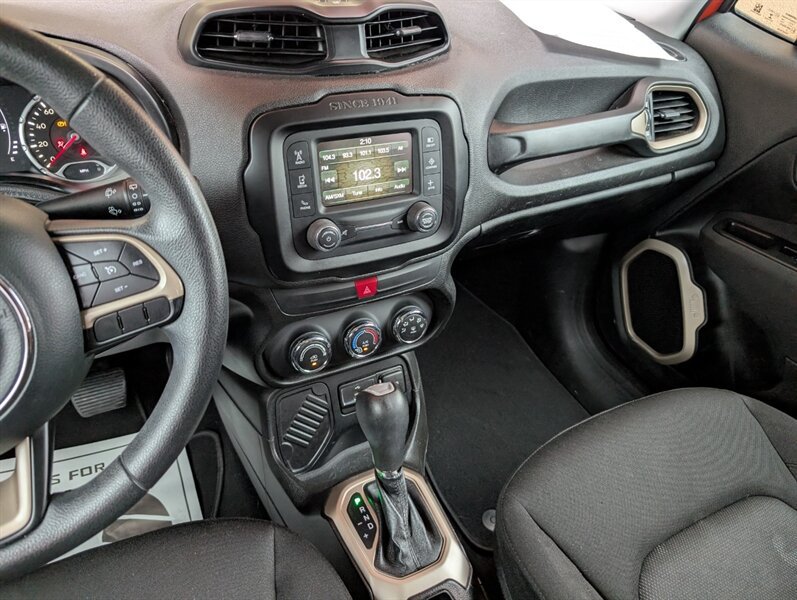 Used 2017 Jeep Renegade Sport w/ Power & Air Group FWD image 23
