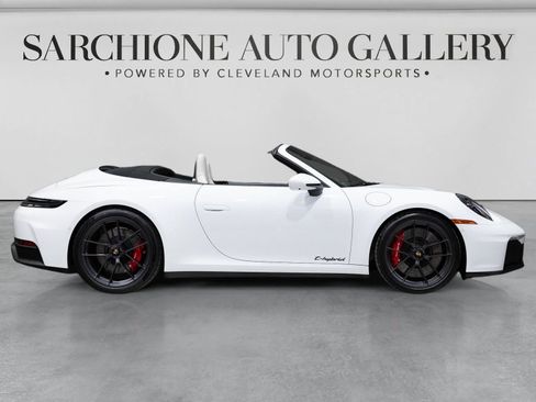 Used 2026 Porsche 911 Carrera 4 GTS AWD/4WD image 19
