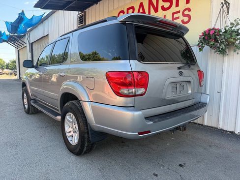 Used 2005 Toyota Sequoia SR5 RWD image 9