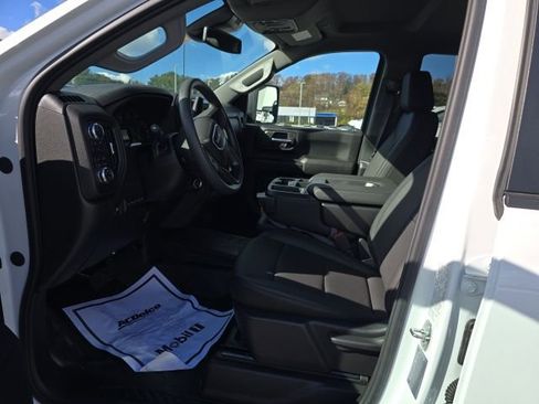 New 2024 GMC Sierra 3500 Pro w/ Convenience Package image 18