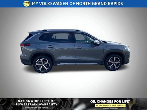 New 2026 Volkswagen Tiguan SE AWD/4WD image 25