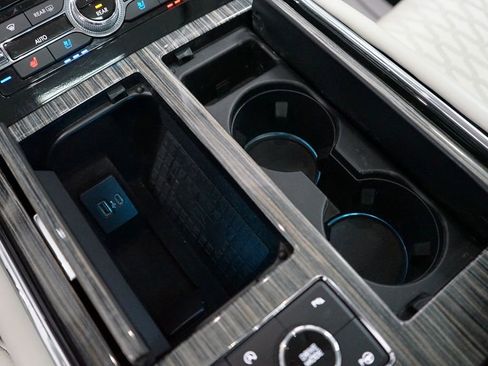 Used 2020 Lincoln Navigator Black Label w/ Cargo Convenience Package image 49