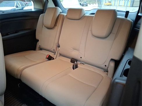 Used 2023 Honda Odyssey Touring image 11