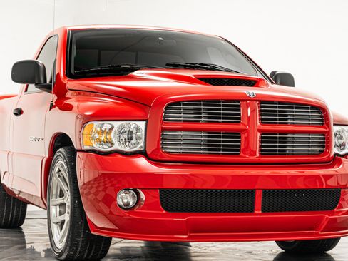 Used 2004 Dodge Ram 1500 Truck 2WD Regular Cab image 3