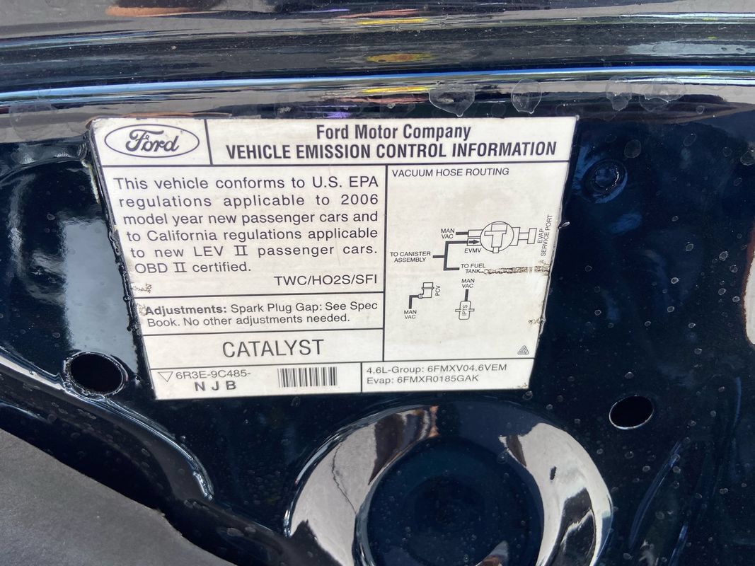 Used 2006 Ford Mustang GT RWD image 26