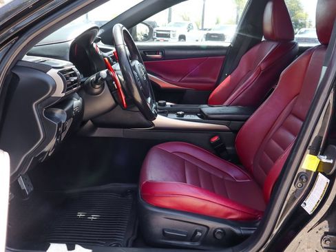 Used 2019 Lexus IS 300 F Sport w/ F Sport Package RWD image 18