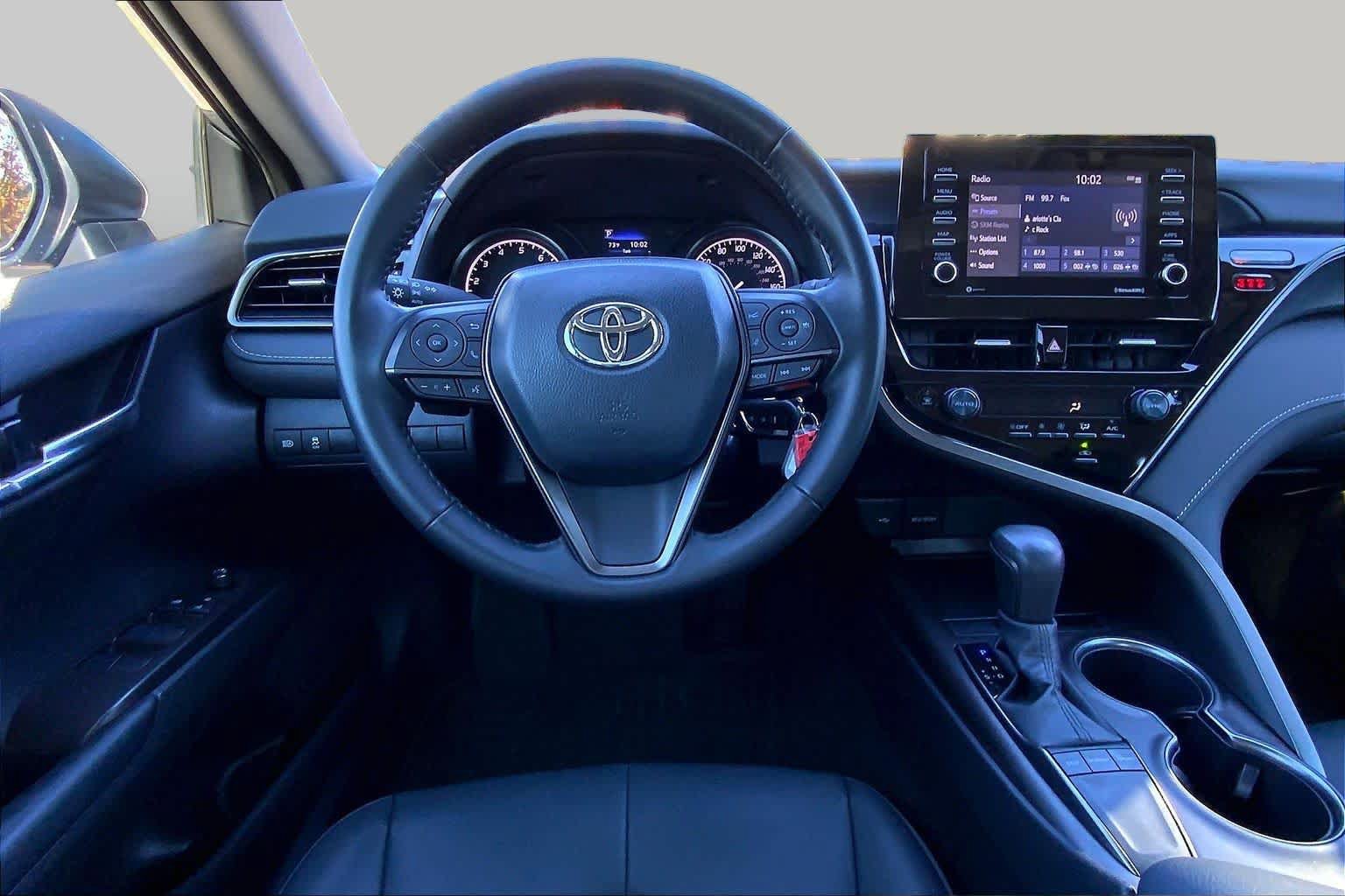 Used 2024 Toyota Camry SE FWD image 6