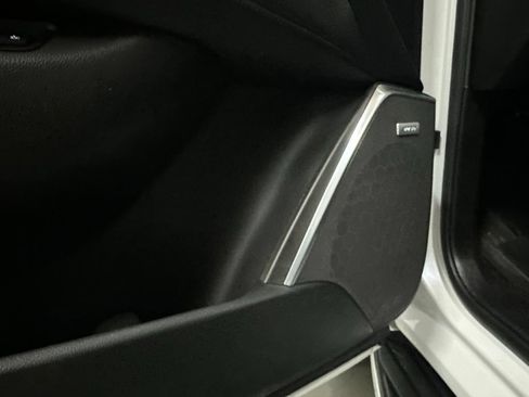 Used 2017 Cadillac Escalade ESV Luxury AWD/4WD image 37