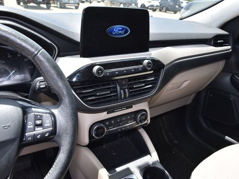 Used 2021 Ford Escape SE w/ SE Sport Appearance Package FWD image 9