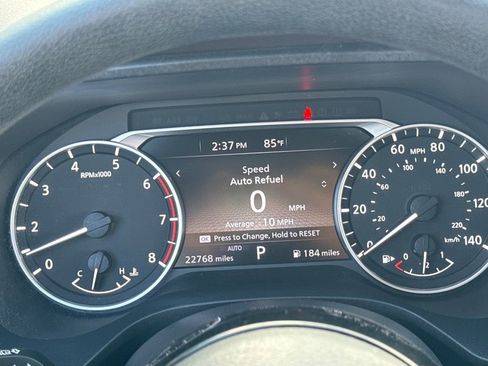 Used 2022 Nissan Rogue SV image 15