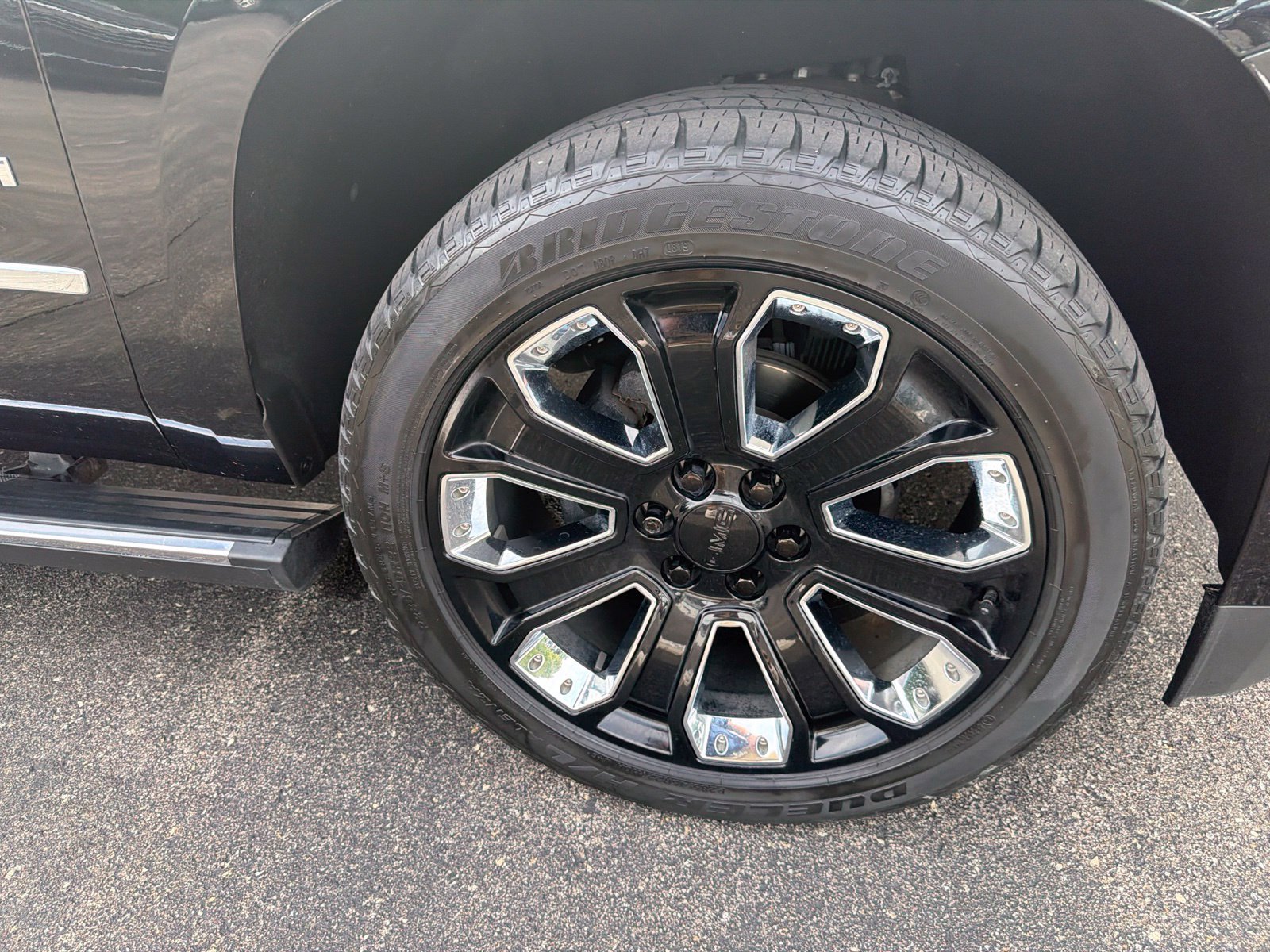 Used 2019 GMC Yukon Denali w/ Denali Ultimate Package AWD/4WD image 35