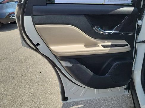 Certified 2025 Lincoln Corsair Grand Touring w/ Jet Appearance Package AWD/4WD image 22