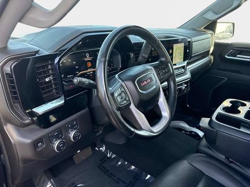 Used 2025 GMC Sierra 1500 SLT AWD/4WD image 18