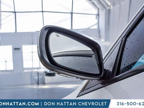 Used 2023 Chrysler 300 Touring w/ Sport Appearance Package image 30