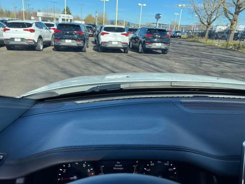 Used 2025 Jeep Compass Limited image 36