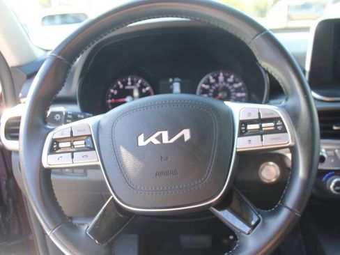 Used 2022 Kia Telluride LX image 14