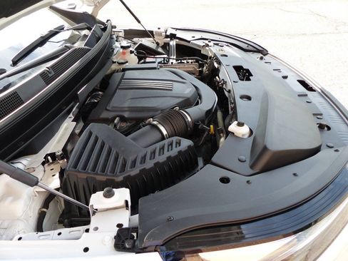 Used 2025 Buick Enclave Preferred FWD image 18